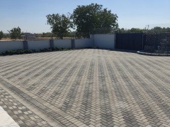 BEYZADE GAYRİMENKUL DEN ÇİMENLİ DE SATILIK 4+1 VİLLA