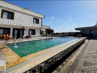 BEYZADE GAYRİMENKUL DEN ÇİMENLİ DE SATILIK 4+1 VİLLA